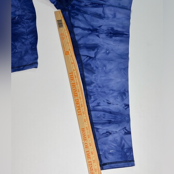 Zyia Active girl’s blue tie dye leggings in 12-14 - Picture 4 of 6